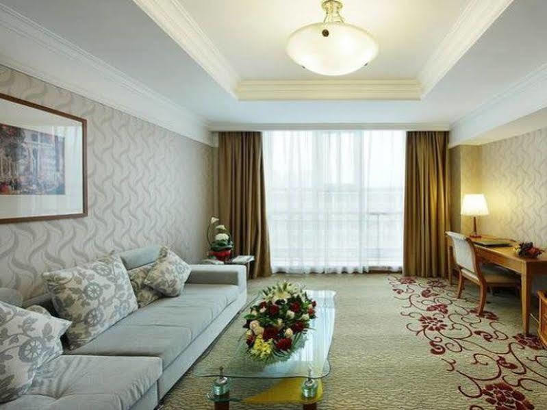 South China Harbour View Hotel Shenzhen Bagian luar foto